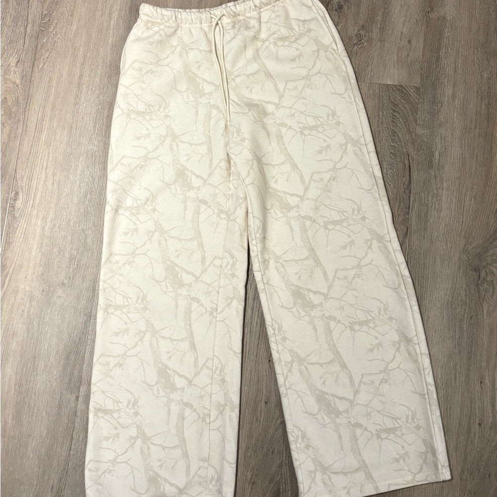 Cream Camo Wide-Leg Sweatpants